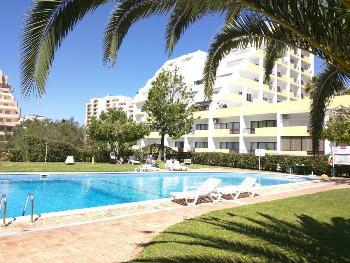 Apartamento com Varanda