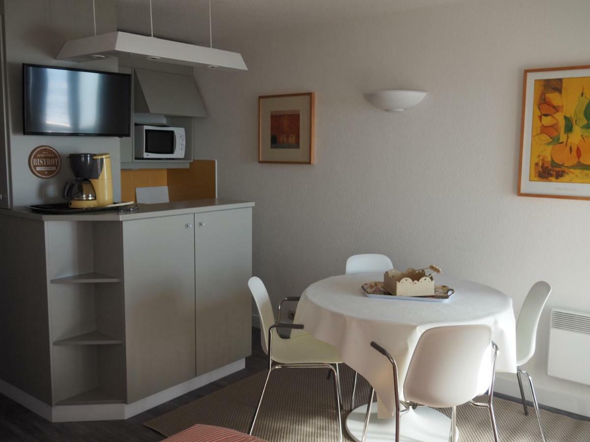 Studio Apartment with Sea View,856276730:JPEG