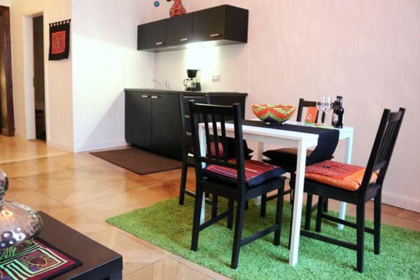 One-Bedroom Apartment,856941635:JPEG