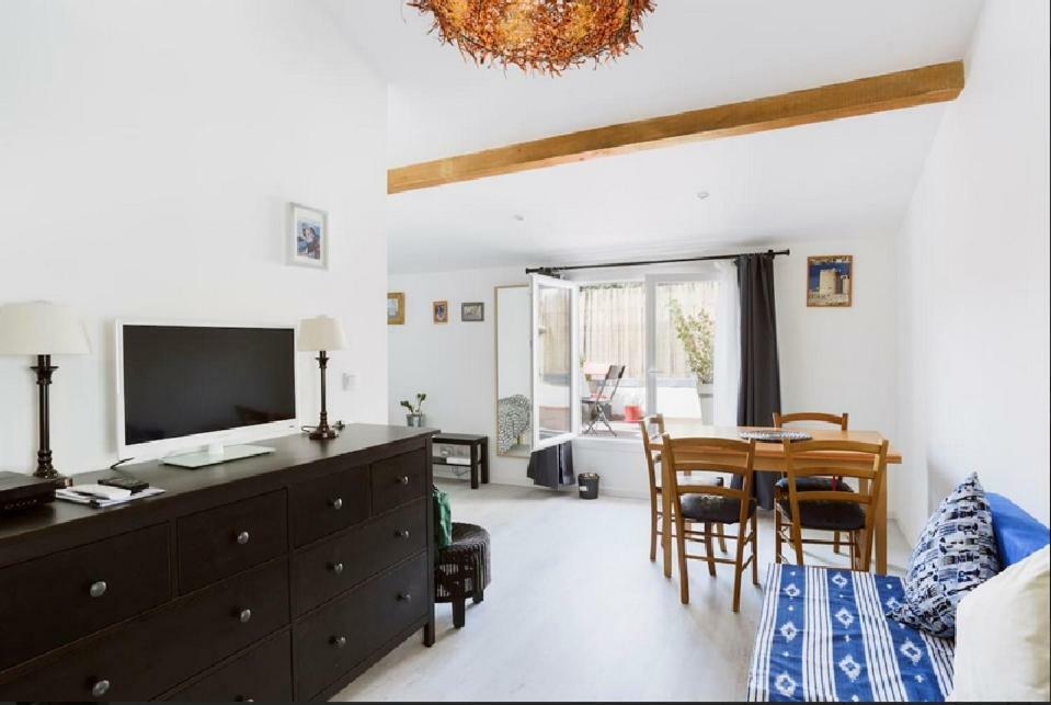 Apartment with Terrace,1043040598:JPEG