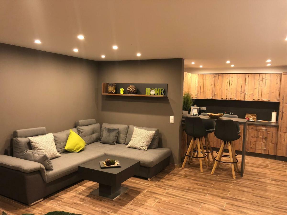 Apartment mit Terrasse