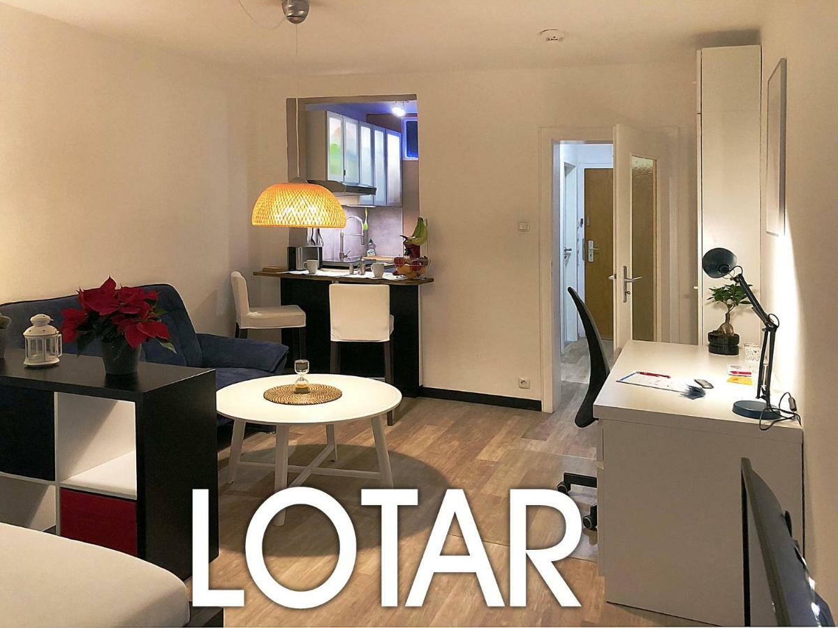 Apartment mit Balkon