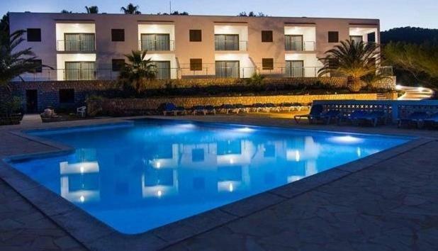 Two-Bedroom Apartment with Sea View,876216356:JPEG