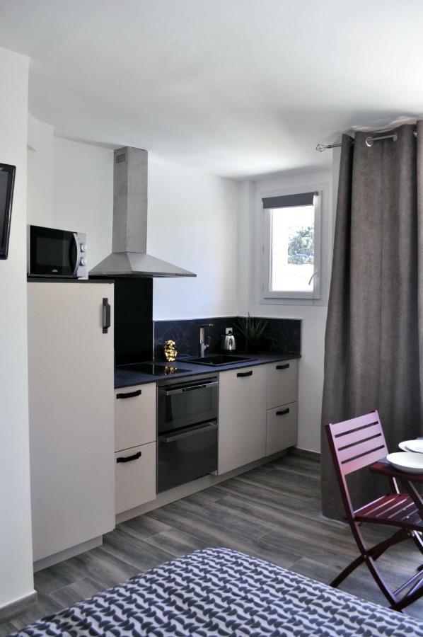 Studio Apartment