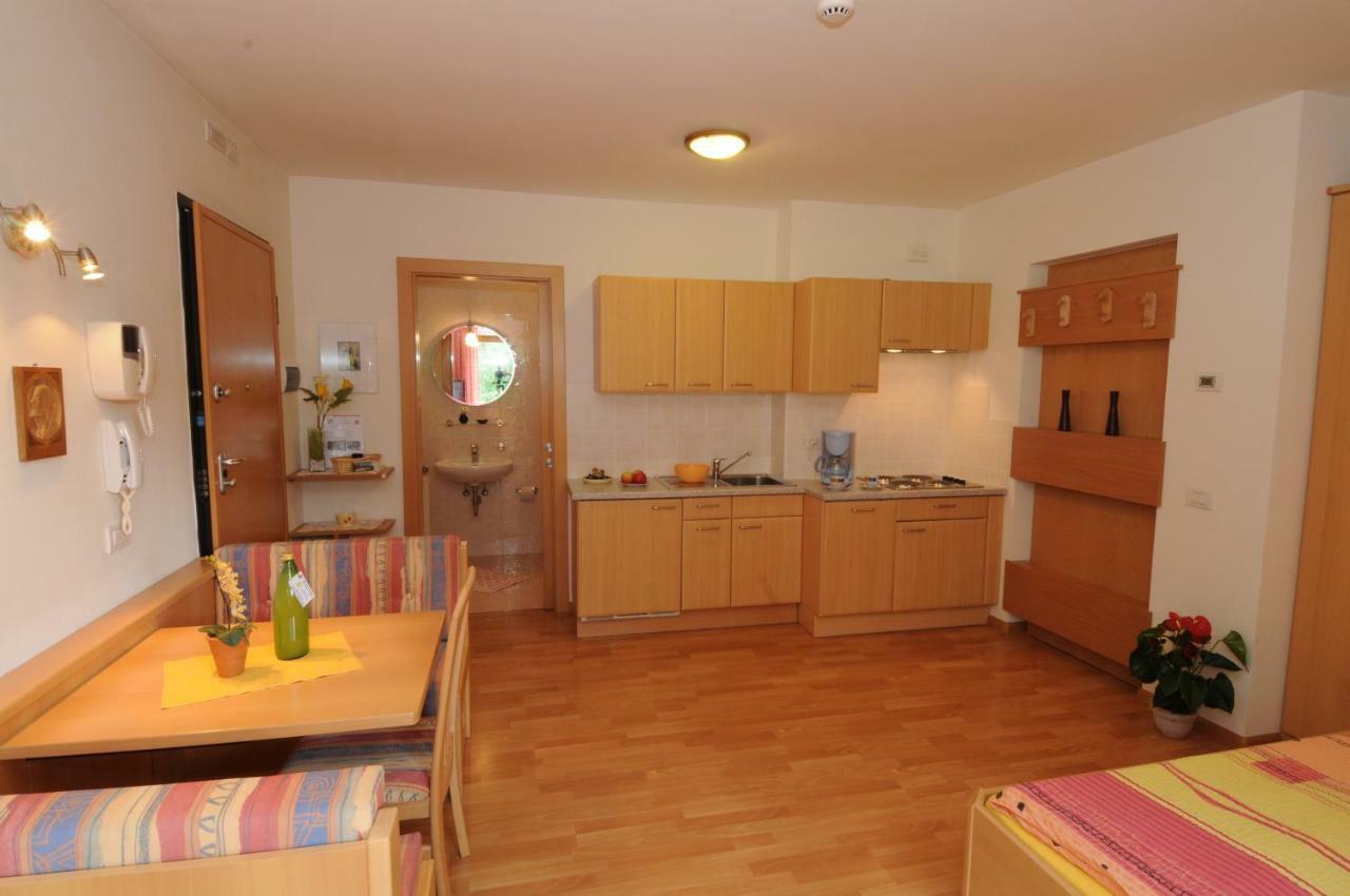 Apartment mit Balkon