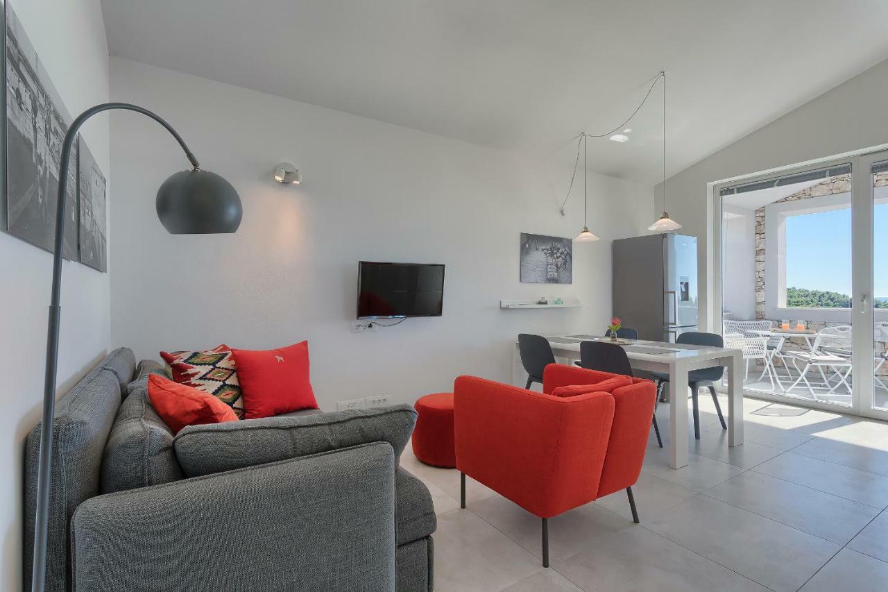 Two-Bedroom Apartment Balcony Sea View