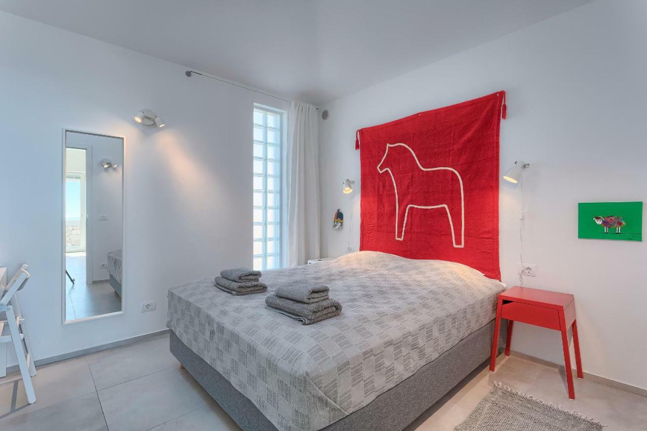 Two-Bedroom Apartment Balcony Sea View