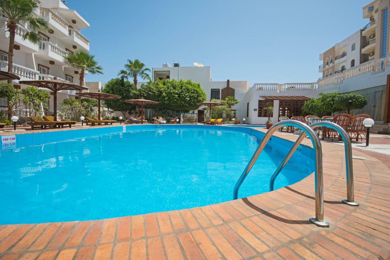 Double Room with Direct Pool Access,910576360:JPEG