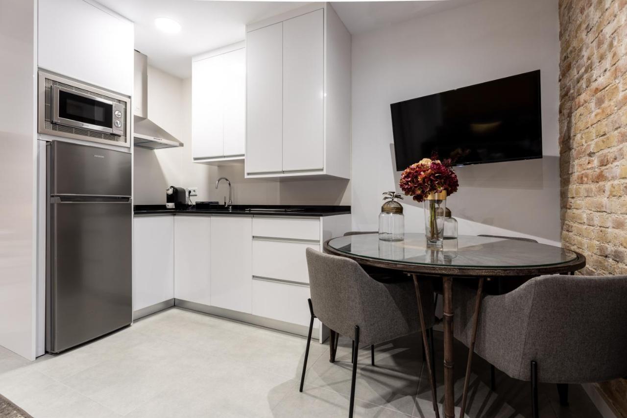 Superior One Bedroom Apartment