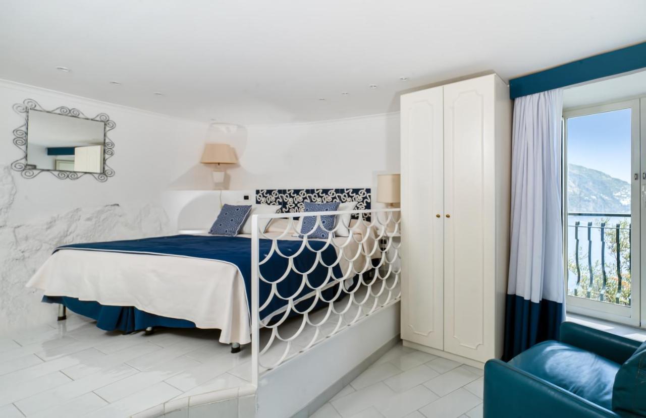 Four-Bedroom Apartment Private Pool