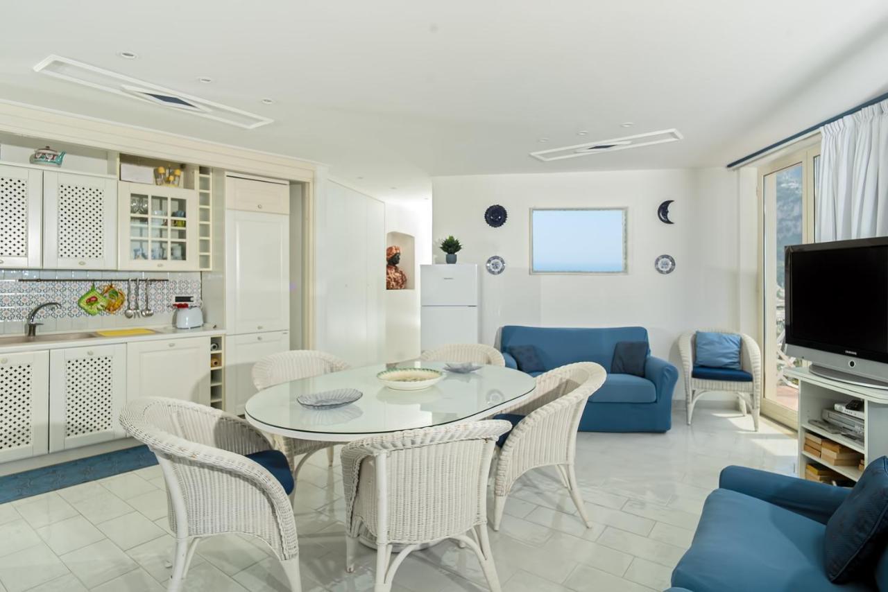 Four-Bedroom Apartment Private Pool