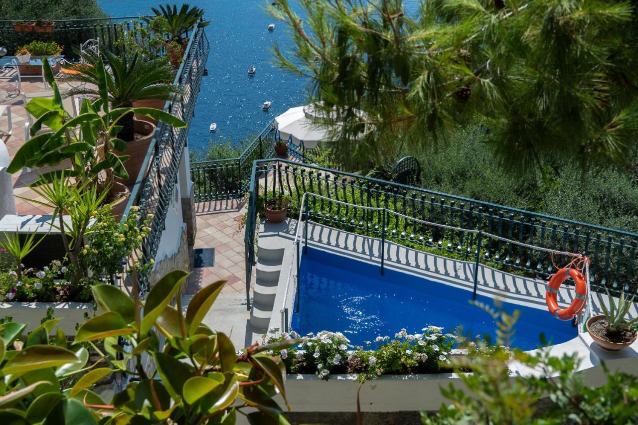 Two-Bedroom Apartment Private Pool