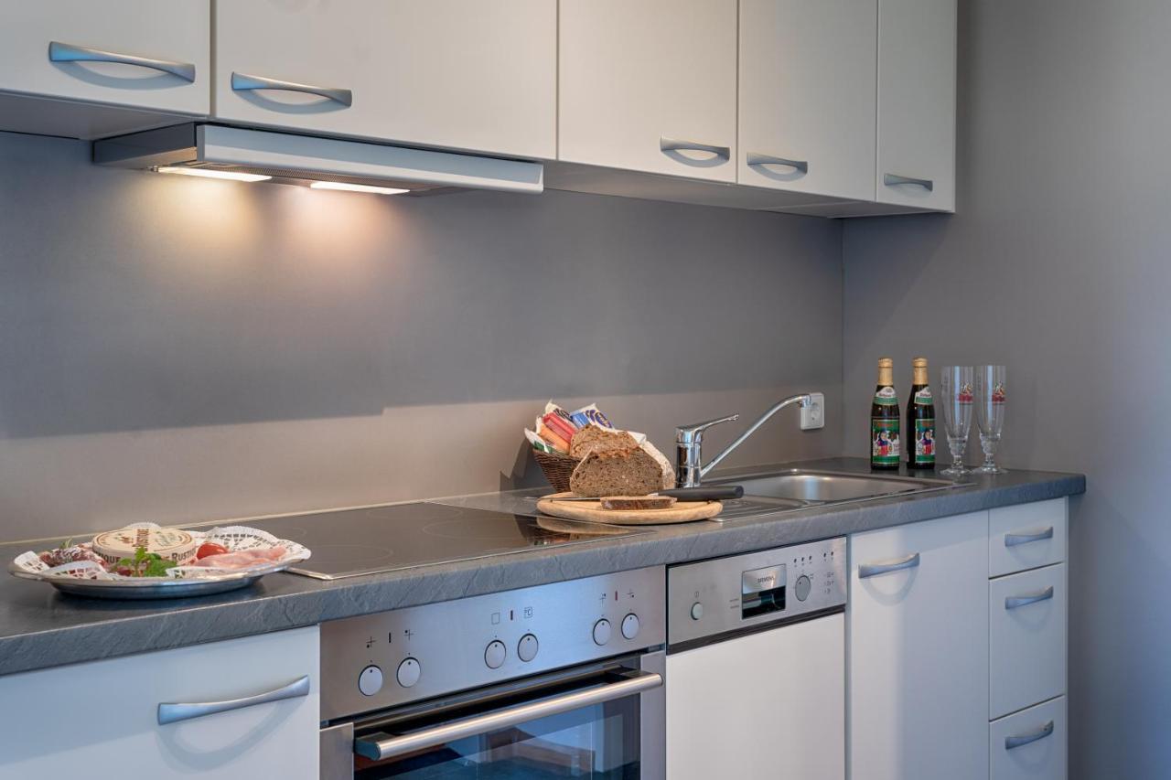 One-Bedroom Apartment,999182877:JPEG