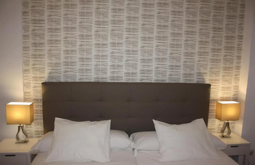 Coliseo Premium Apartment-1