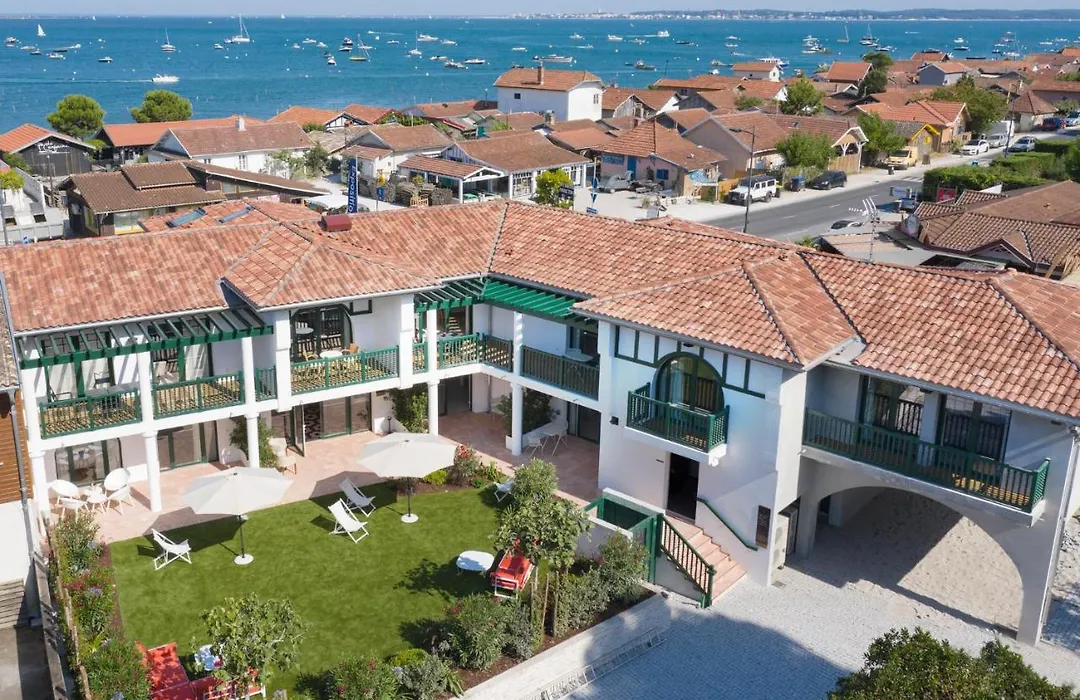 Villa Aitama-1