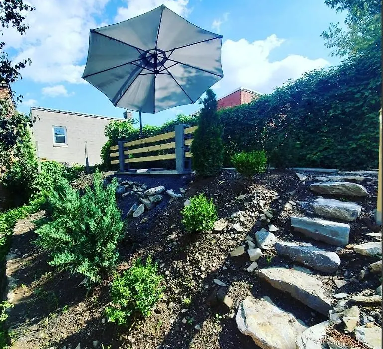 Convenient Location Downtown On The Creekside!-1