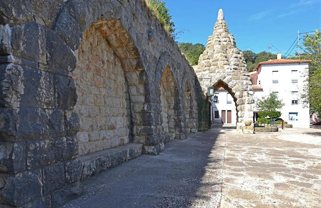Apartamentos en la Montaña - Fuente en Segures-1