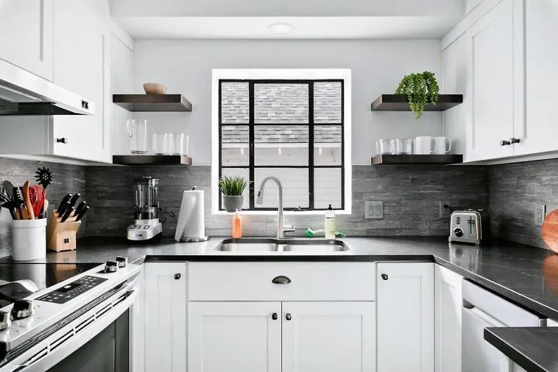 Luxury Living Near The Heart Of Downtown Boise-1