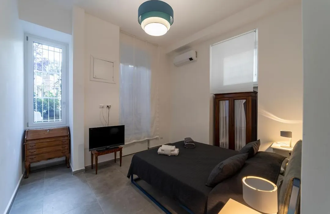 Domus Aurea B&B And Suites-1