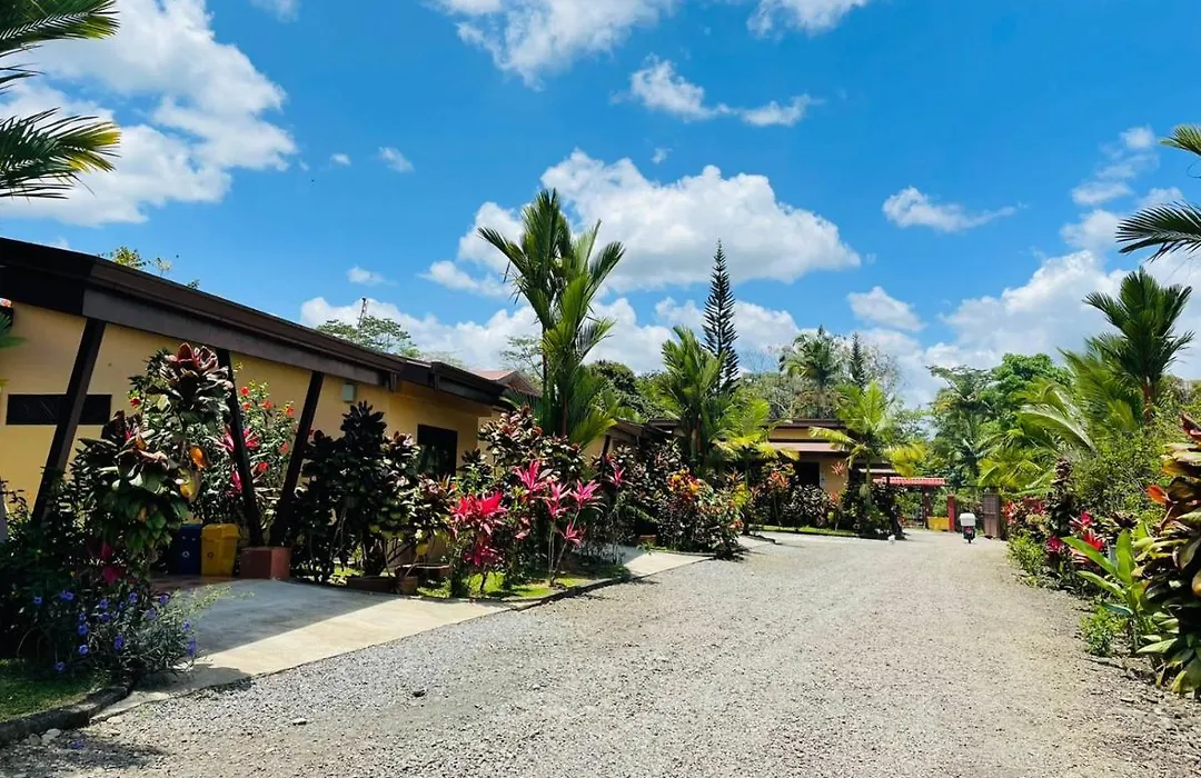 Aunty Arenal Lodge-1