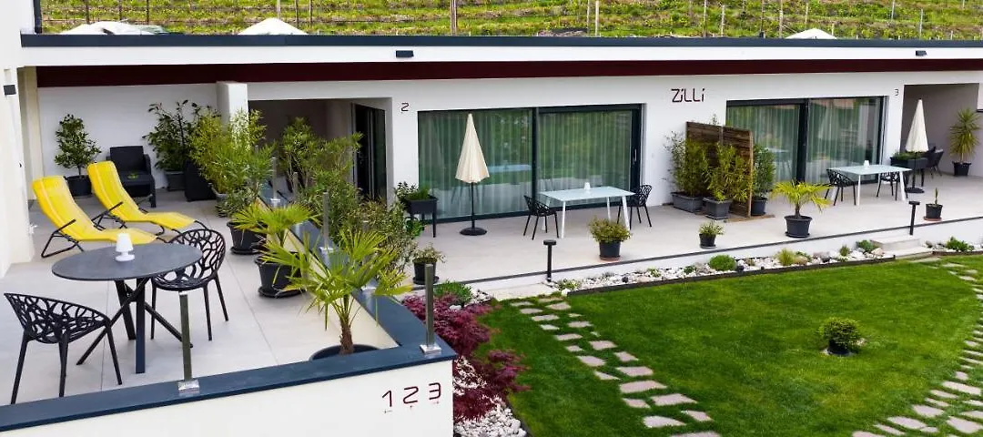 Zilli Studio Apartments-1