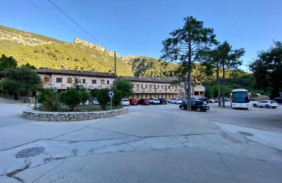 Alojamiento Los Tejos - Arroyo Frío-1