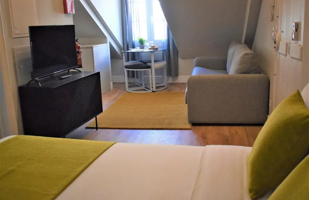 Apartamentos Colmeia-1