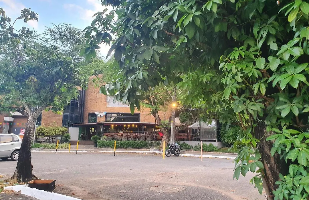 Apartamento Itaigara-1