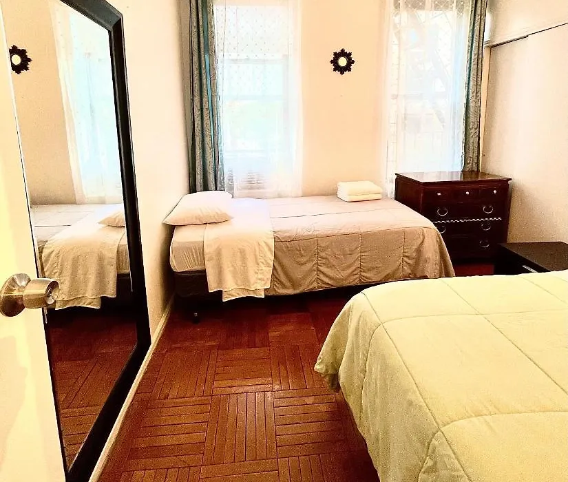 Stunning Two Bed Apt Hells Kitchen-1