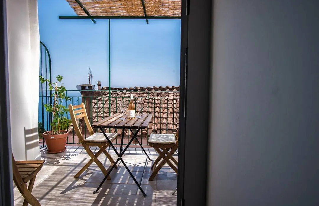 B&B Casa Martino Sea View-1