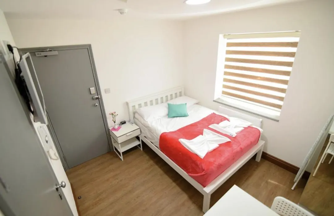 London Suite-1