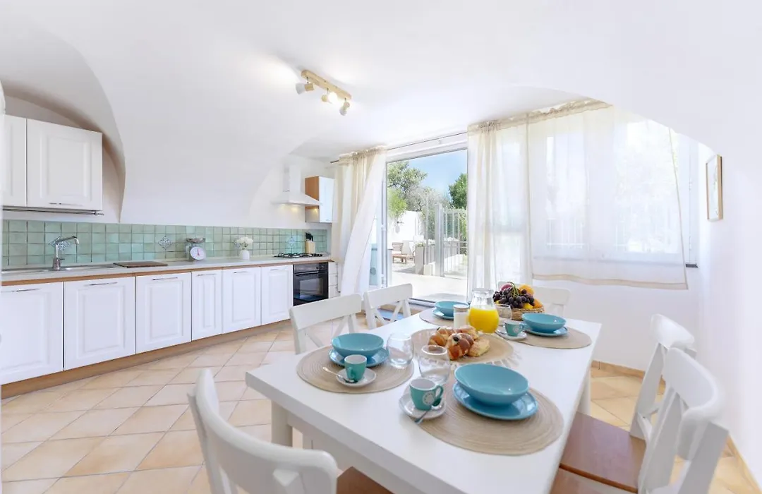 Aqua Holiday Apartments-1