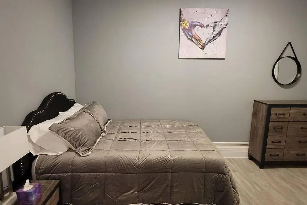 Retreat Suite 1 - Cozy Downtown Getaway-1