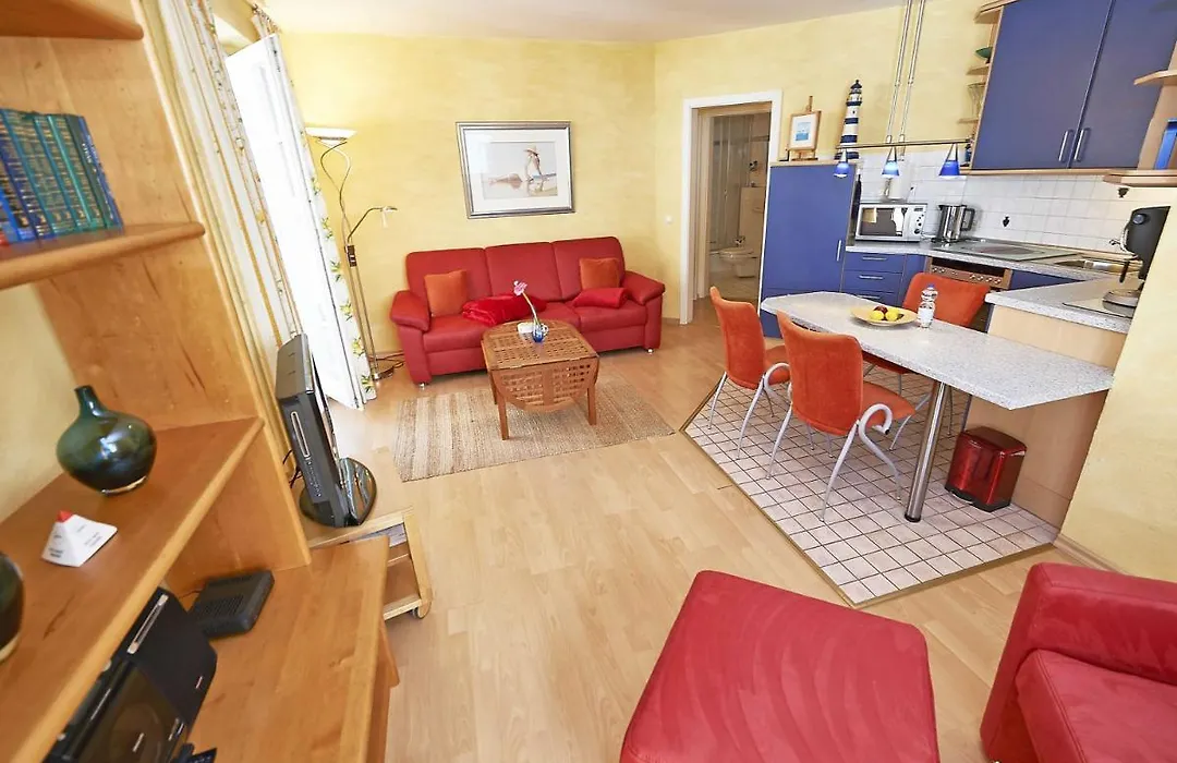Villa Li - Fewo 10 strandnah mit Balkon-1