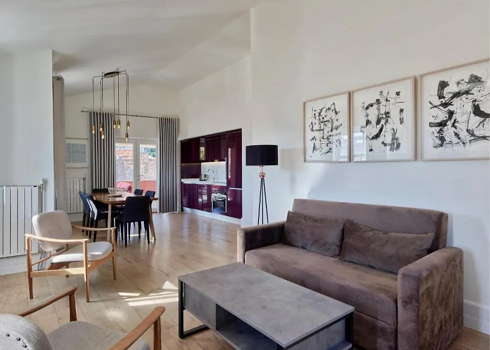 Casa Di Bava Suites By Tch-1