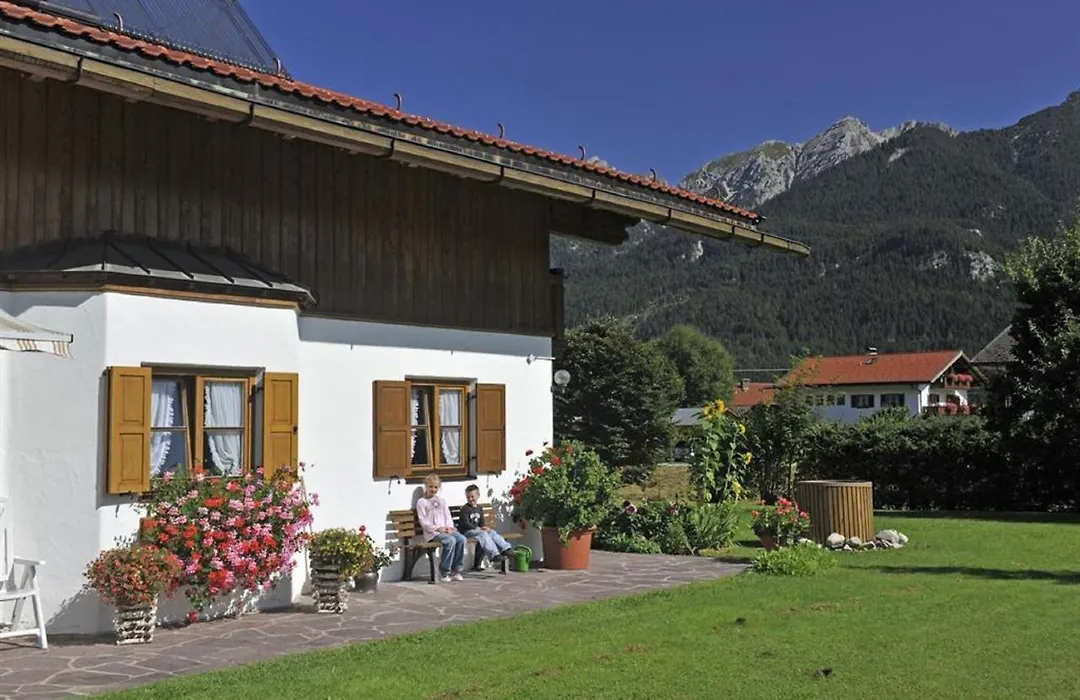 Ferienwohnung Alpenwelt-1
