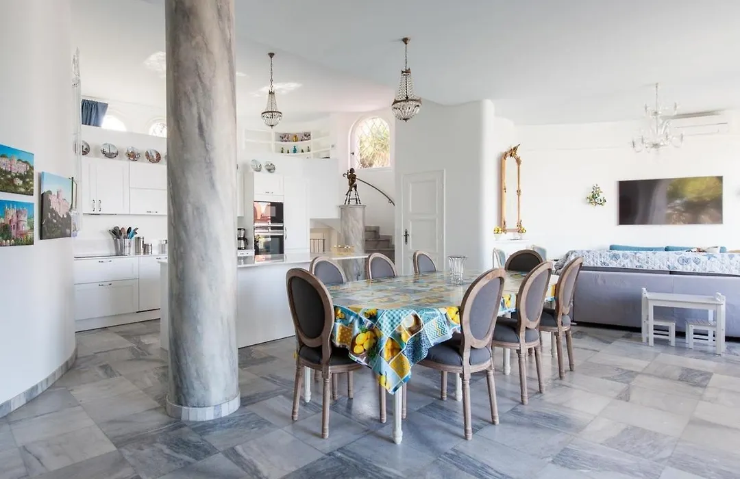 Chateau Des Anglais - Five Stars Holiday House-1