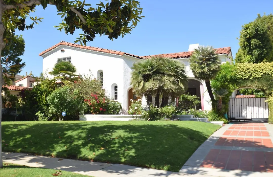 Beverly Hills Celebrity Home-1