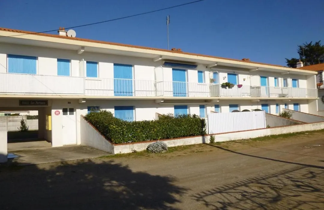 Studio Cabine Lumineux Avec Balcon A Saint-Jean-De-Monts, Parking Prive, Pres De La Plage - Fr-1-224C-629-1