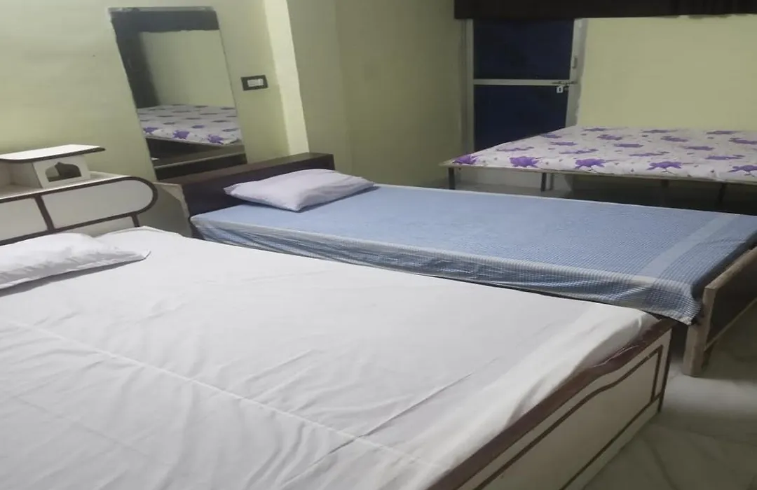 Ishwari Guest House, Varanasi-1