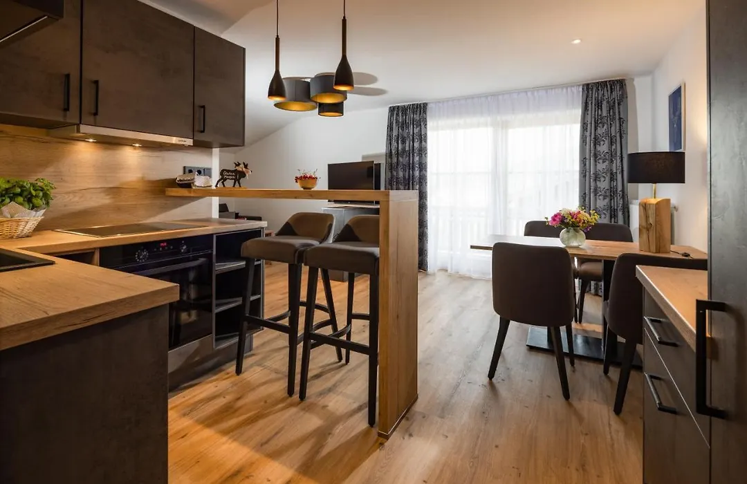 Hotel Hubertus Garni-1