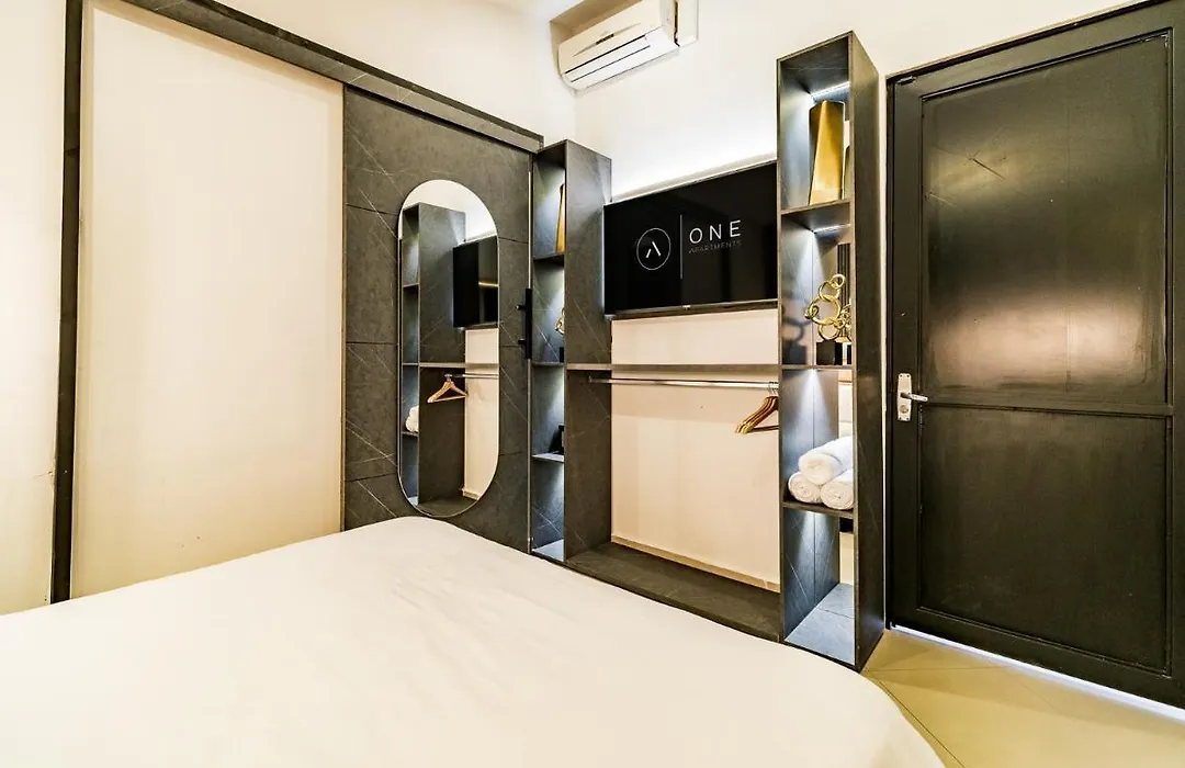 Luxury Apartment With Jacuzzi In Parque Lleras-1