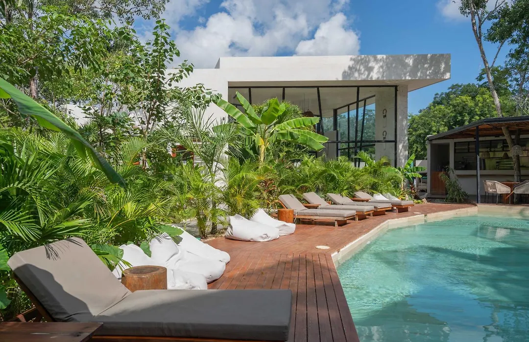 Jade Tulum-1
