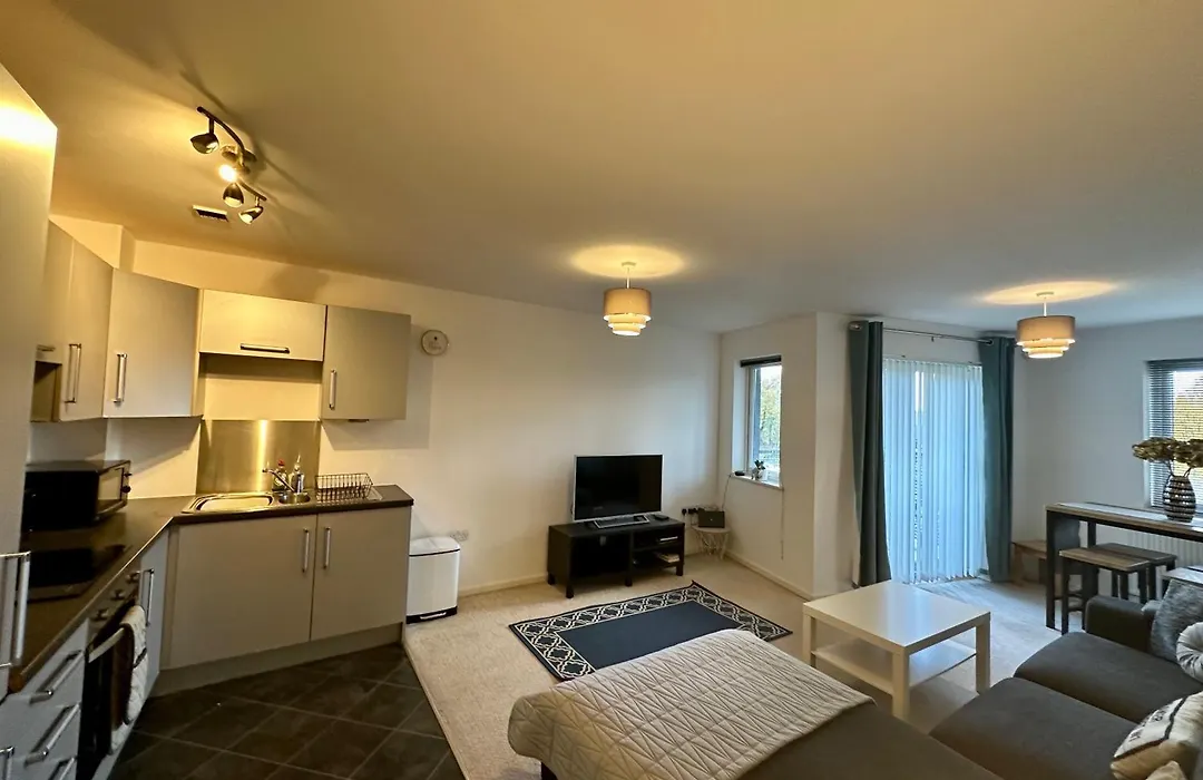 Etihad Fc 2Br Apartment With Water View-1