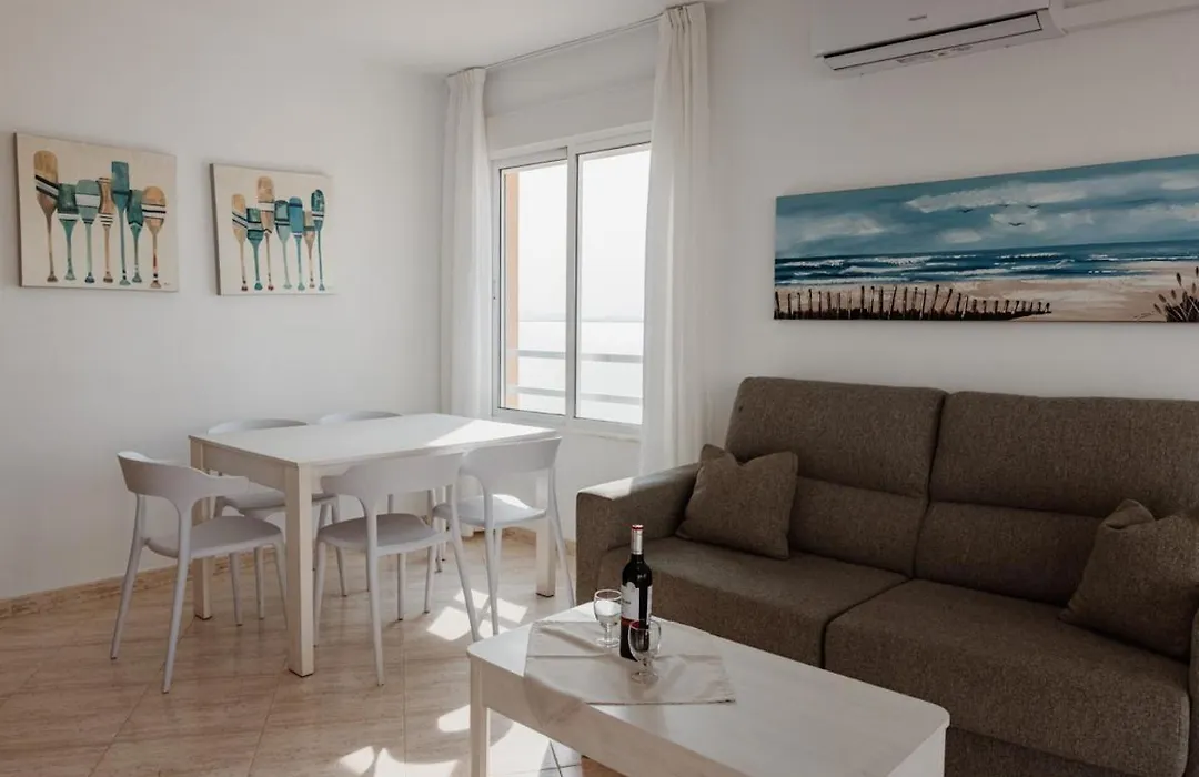 Apartamentos Vistamar-1
