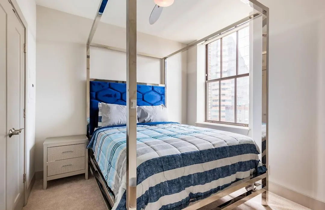 Luxury Inner Harbor Apartment-1