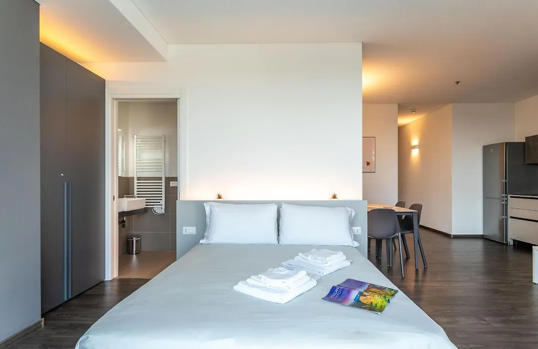 Htm Venice Suite By Halldis-1