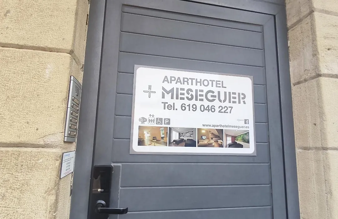 Aparthotel Meseguer-1