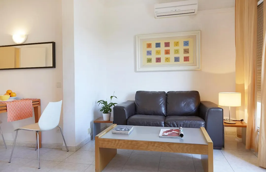 Apartamentos Calvet-1