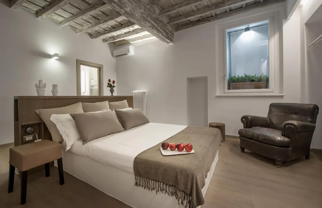 Raffaello Charmsuite-1
